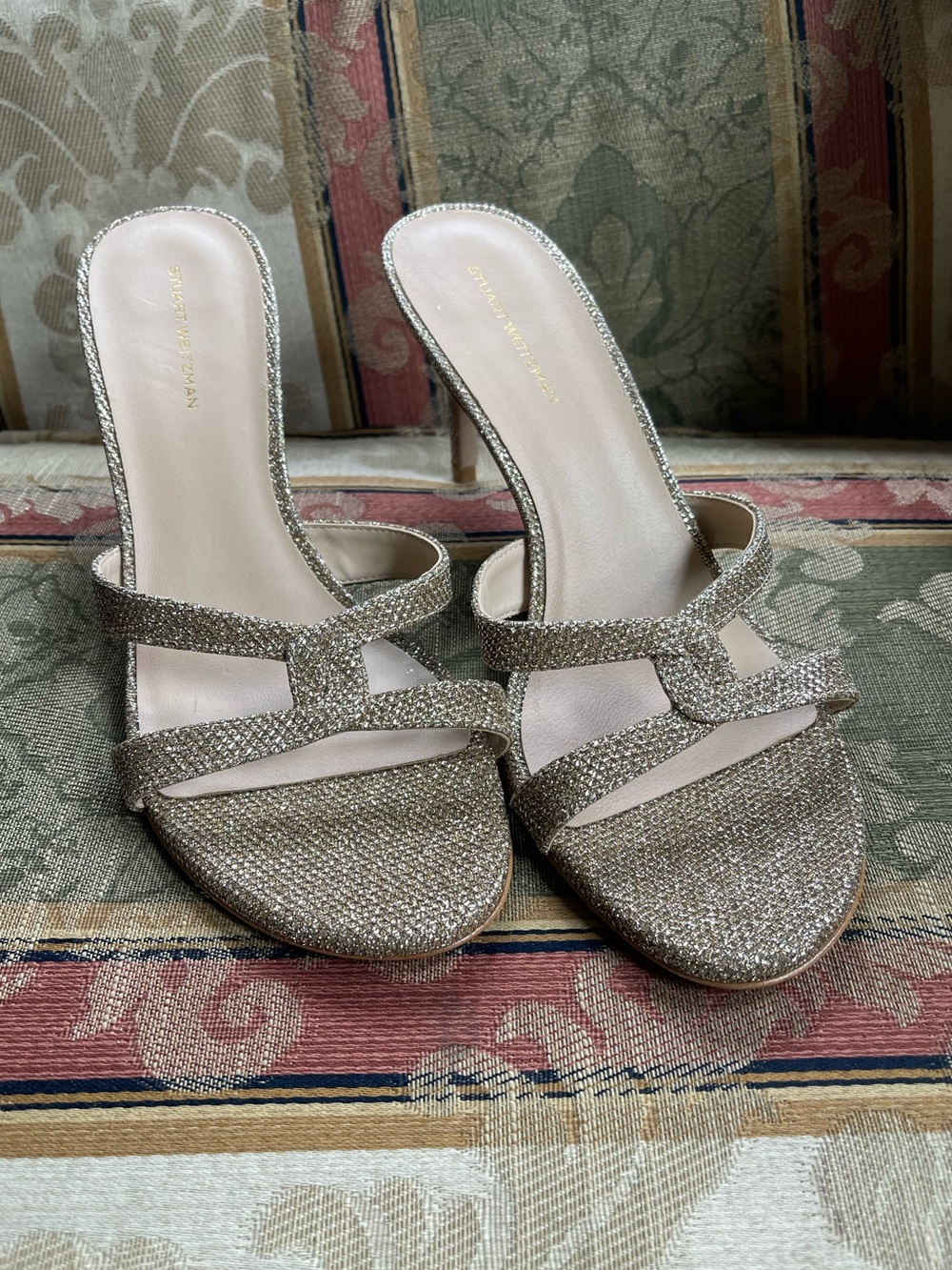 Stuart Weitzman Soirée Shimmer Sandal. Size 8.5 Women N20-20